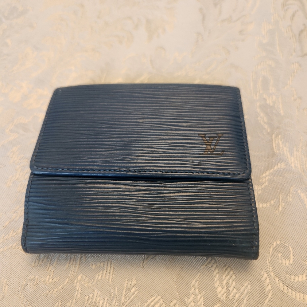 Louis Vuitton epi Blue wallet